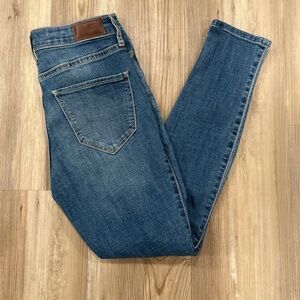Hollister High Rise Skinny Jeans